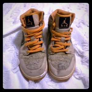 Orang jungle green & beige